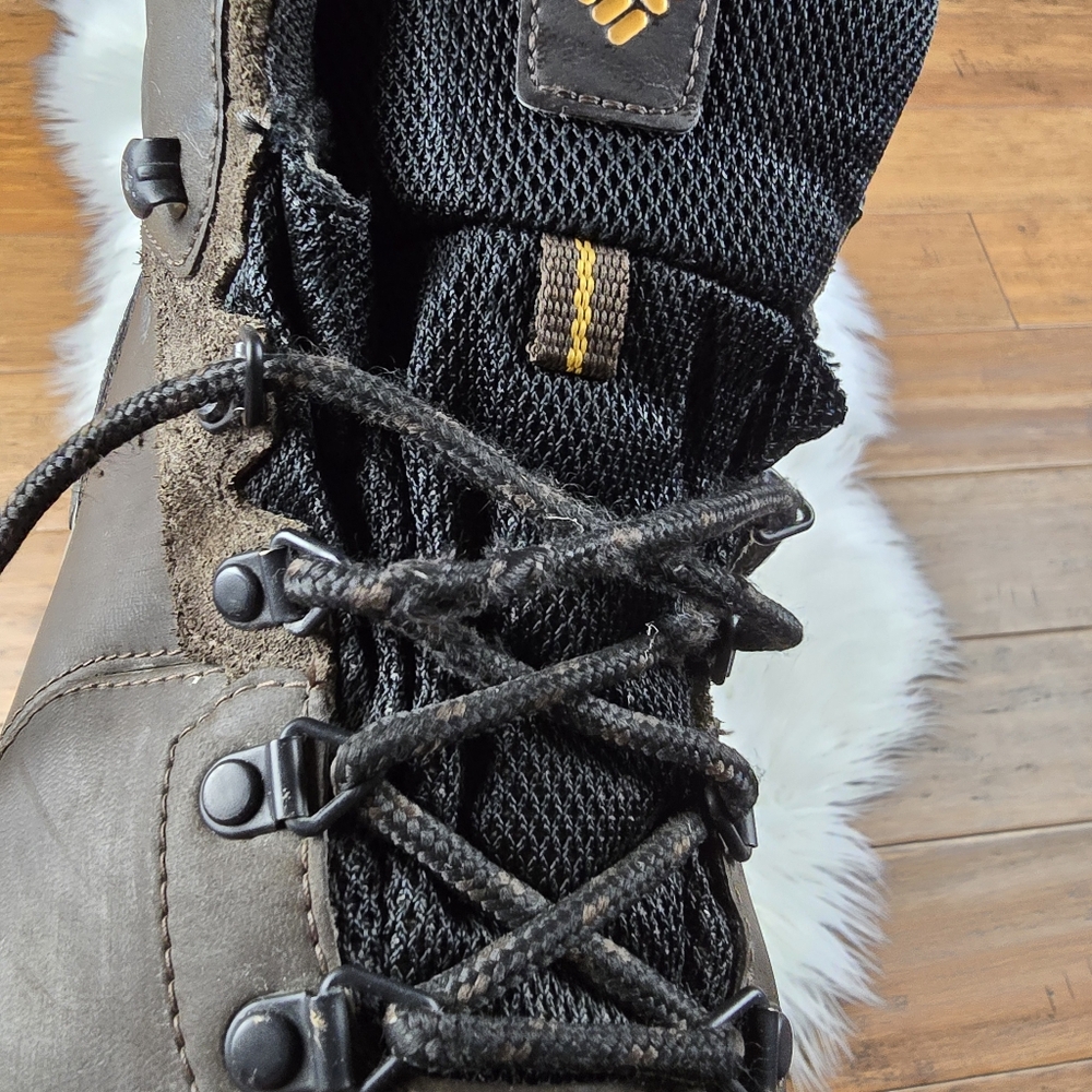 Columbia Mens Brown Hiking Boot Size 10 Wide - Picture 2 of 16